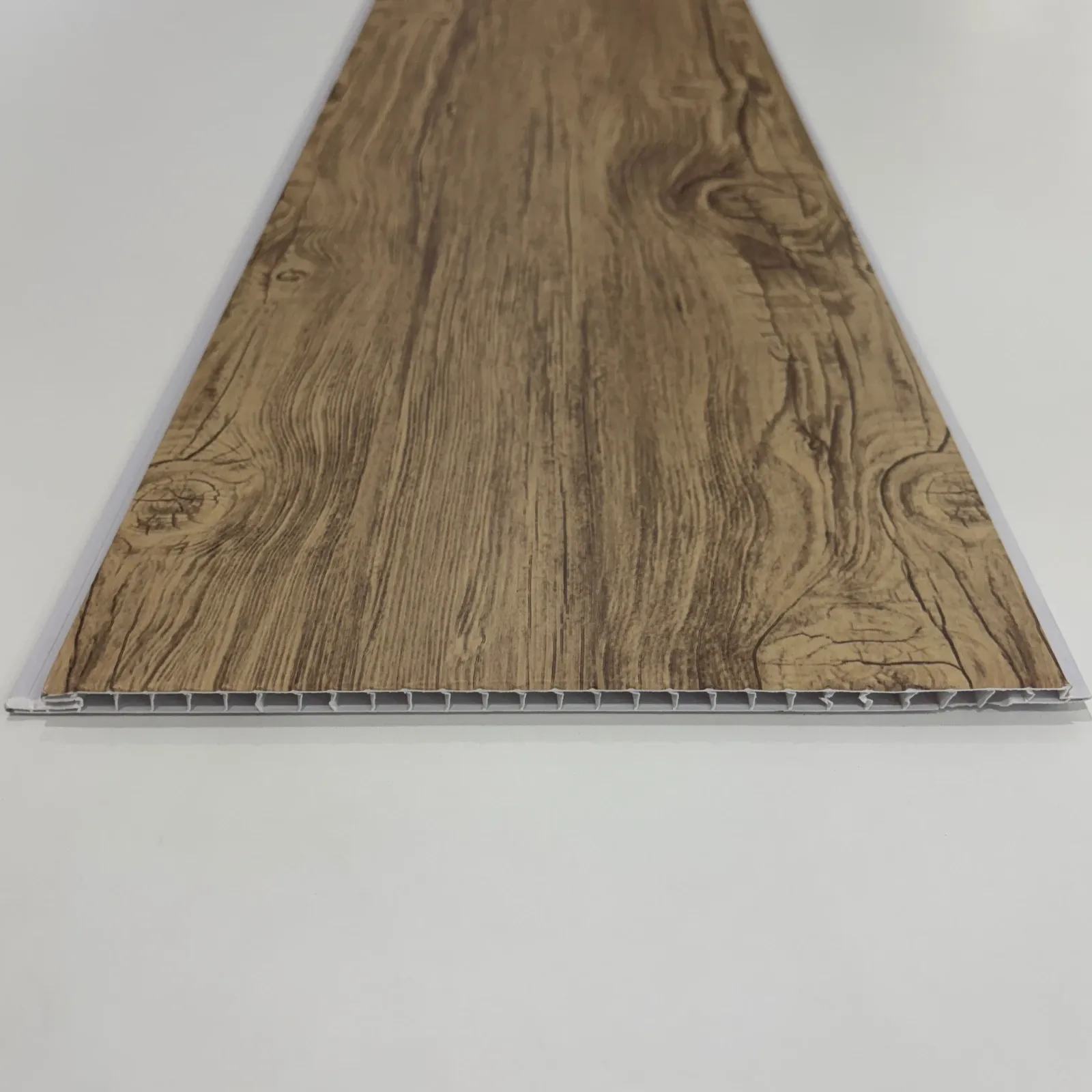 Laminado de PVC tipo madera — Oyamel Natural