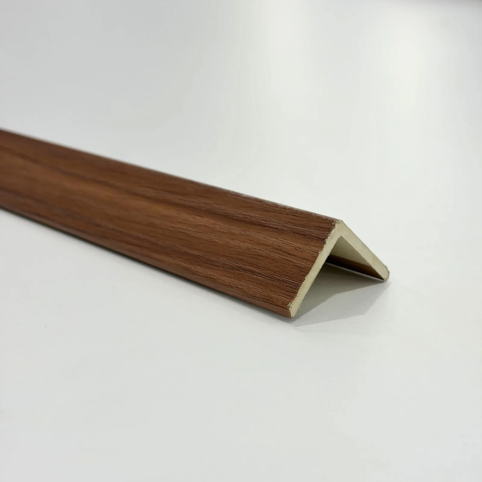 Angulo para lambrin interior WPC 2.90m — Parota Natural