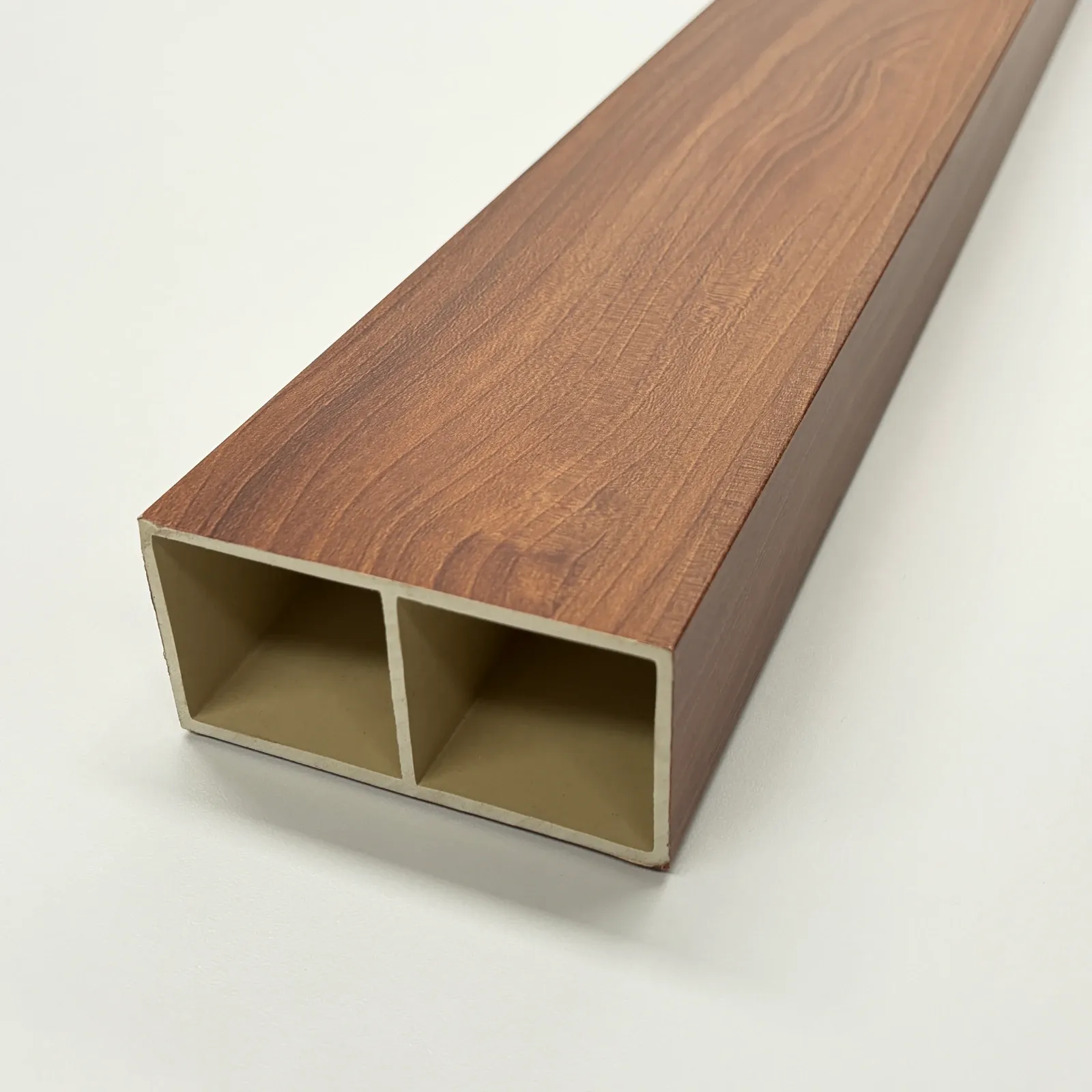 Viga decorativa interior WPC — Roble natural
